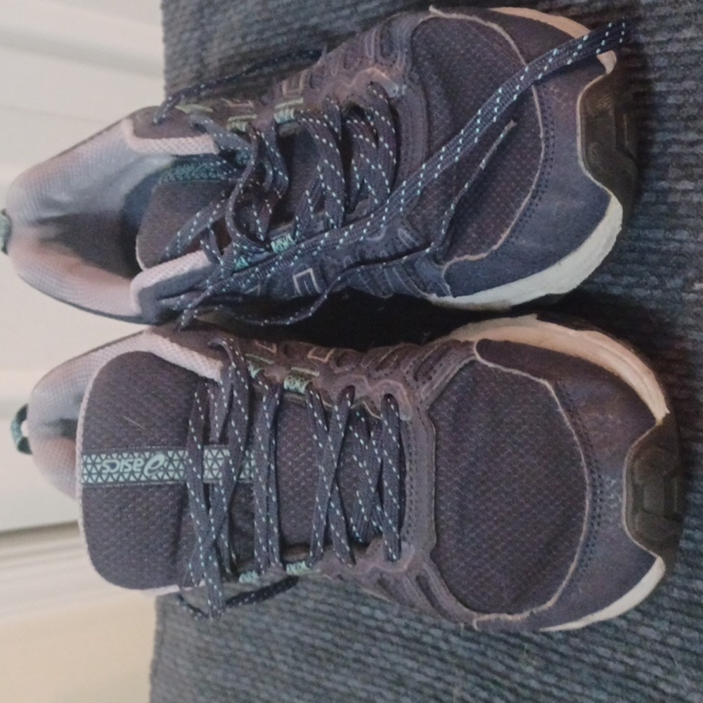 Ladies Asics shoes